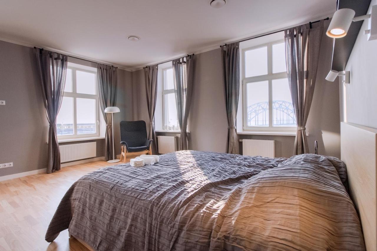 Modern Apartment In Old Riga With A River View Экстерьер фото